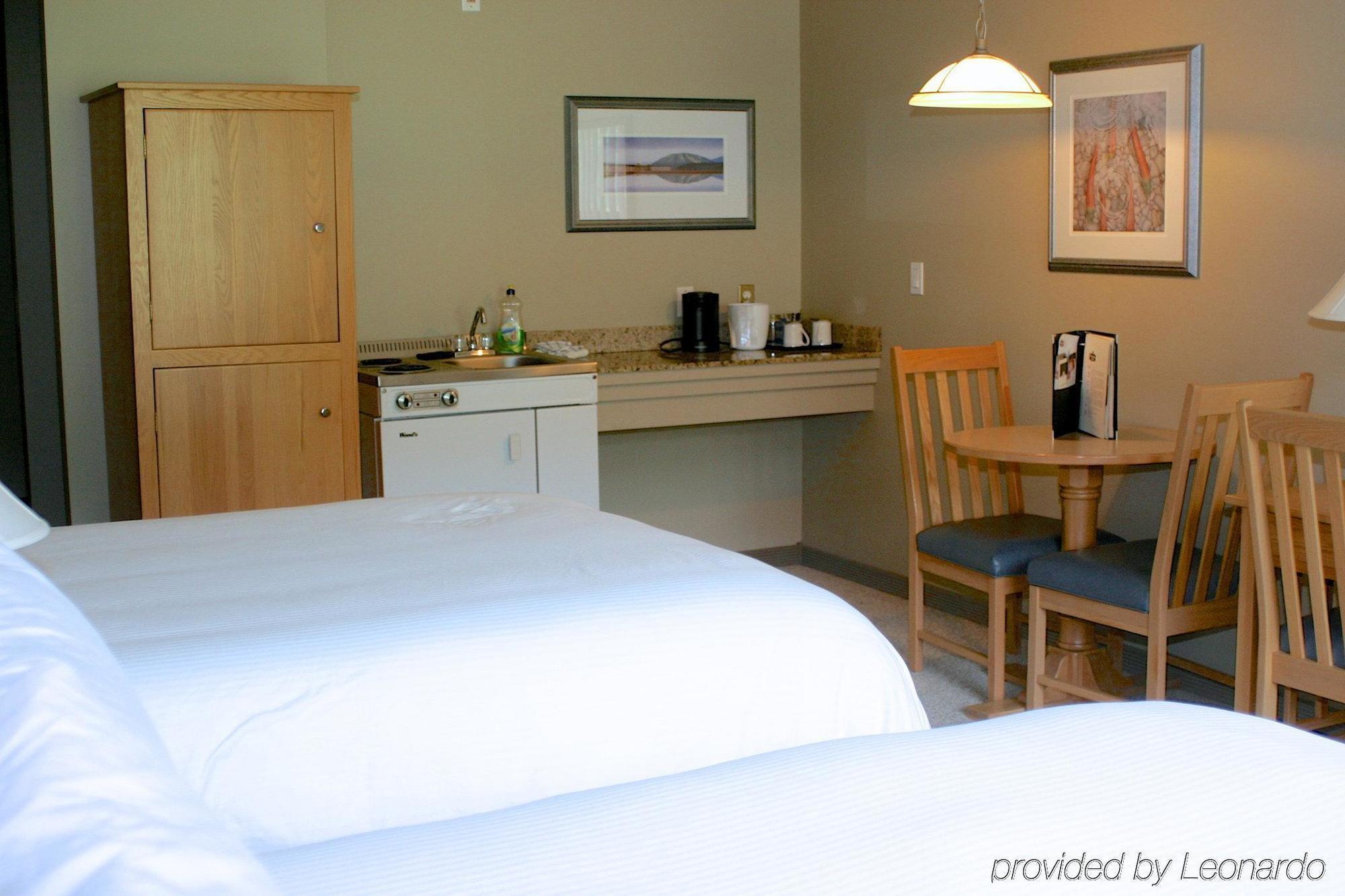 Hilltop Inn - Salmon Arm Εξωτερικό φωτογραφία