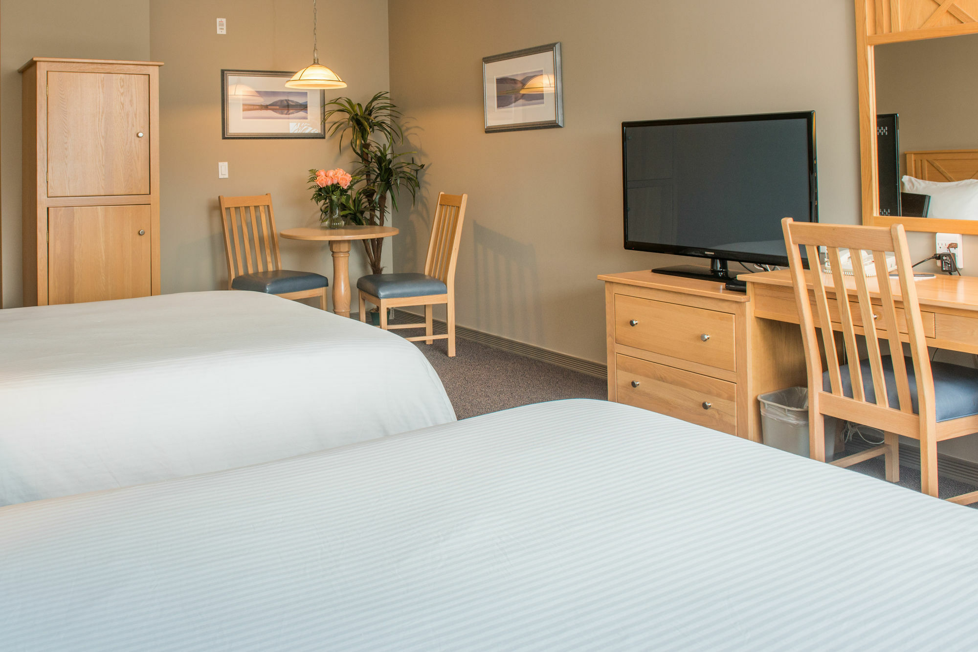 Hilltop Inn - Salmon Arm Εξωτερικό φωτογραφία