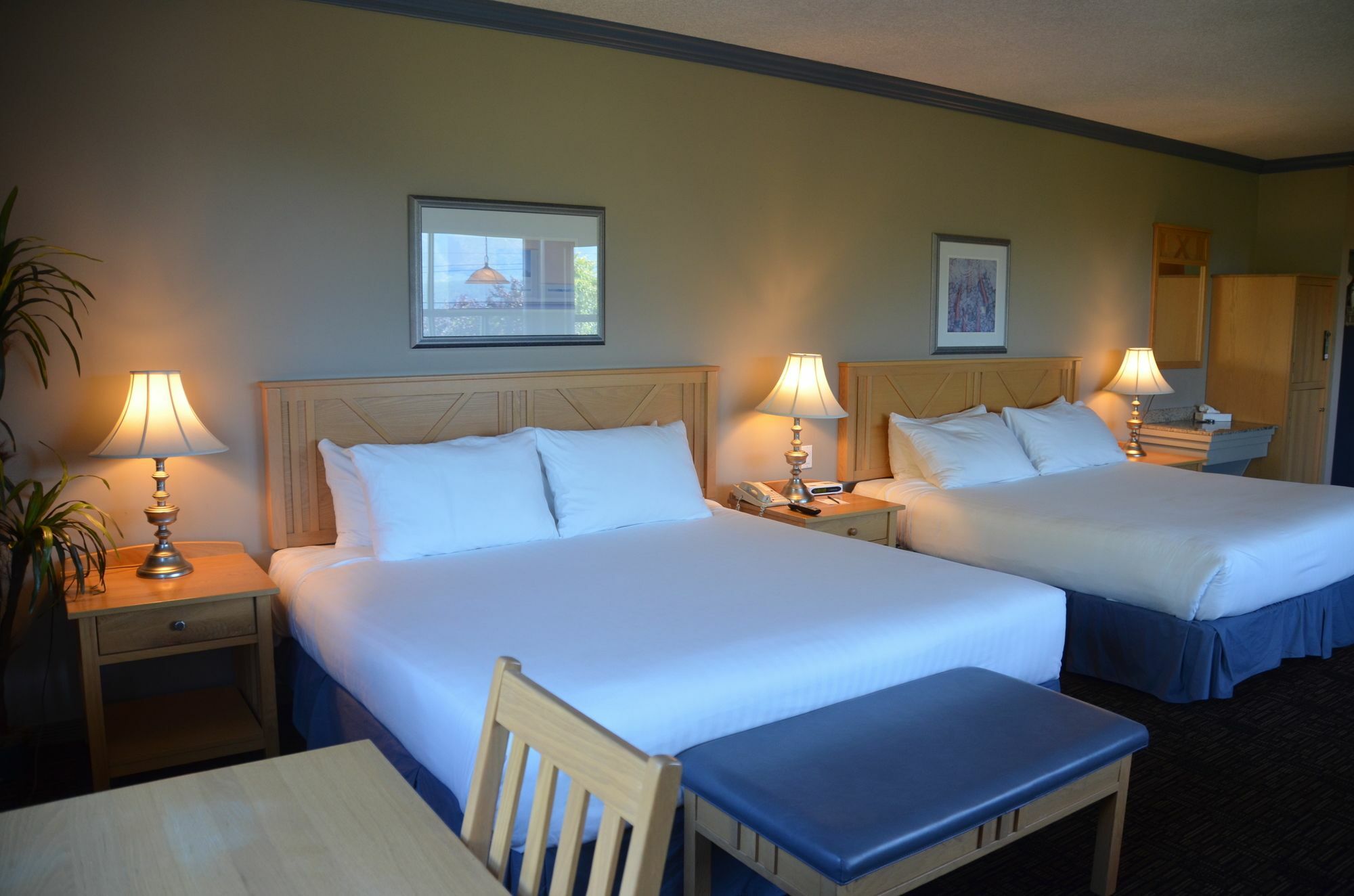 Hilltop Inn - Salmon Arm Εξωτερικό φωτογραφία