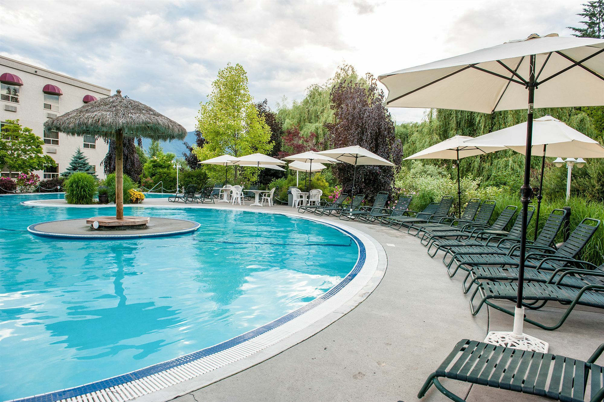 Hilltop Inn - Salmon Arm Εξωτερικό φωτογραφία